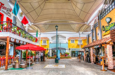 shopping centres in cancun